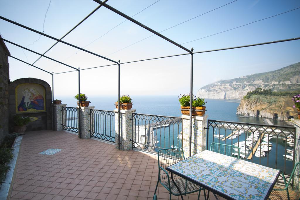 Domus San Vincenzo Bed and Breakfast Sant'Agnello Buitenkant foto