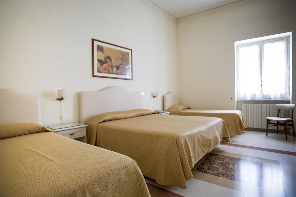 Domus San Vincenzo Bed and Breakfast Sant'Agnello Kamer foto