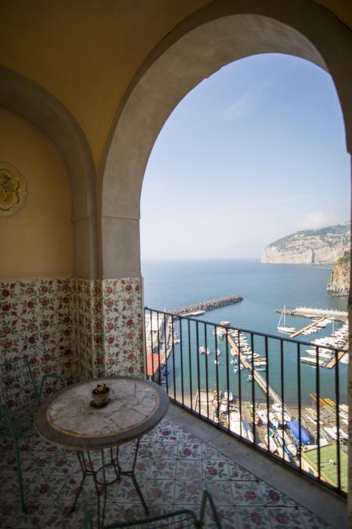 Domus San Vincenzo Bed and Breakfast Sant'Agnello Buitenkant foto