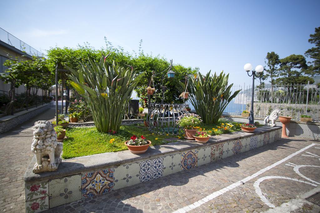 Domus San Vincenzo Bed and Breakfast Sant'Agnello Buitenkant foto