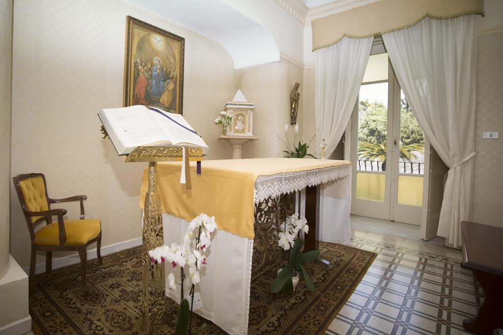Domus San Vincenzo Bed and Breakfast Sant'Agnello Buitenkant foto