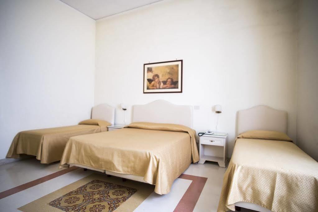 Domus San Vincenzo Bed and Breakfast Sant'Agnello Buitenkant foto