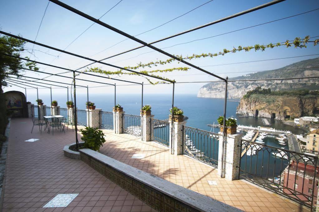 Domus San Vincenzo Bed and Breakfast Sant'Agnello Buitenkant foto
